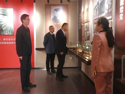 校院携手 铸魂育人｜长沙市雷锋学校与湖南大学马克思主义学院共建思政教研基地